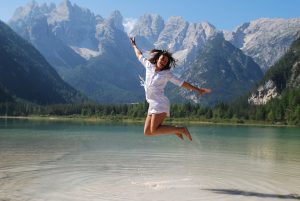 girl-jumping-for-joy-3849870_1920
